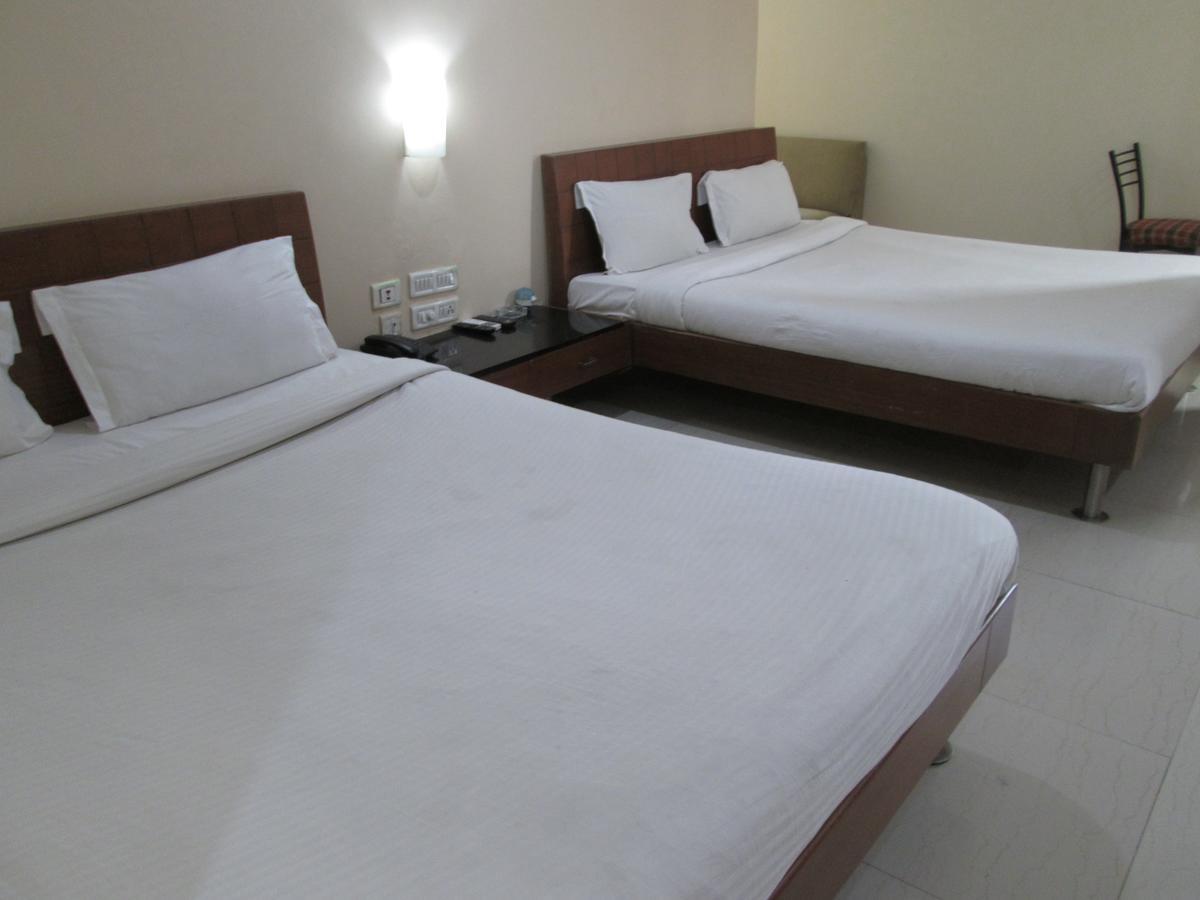 โฮเต็ล อิมพีเรียล คลาสสิค Hotel ไฮเดอราบัด ภายนอก รูปภาพ