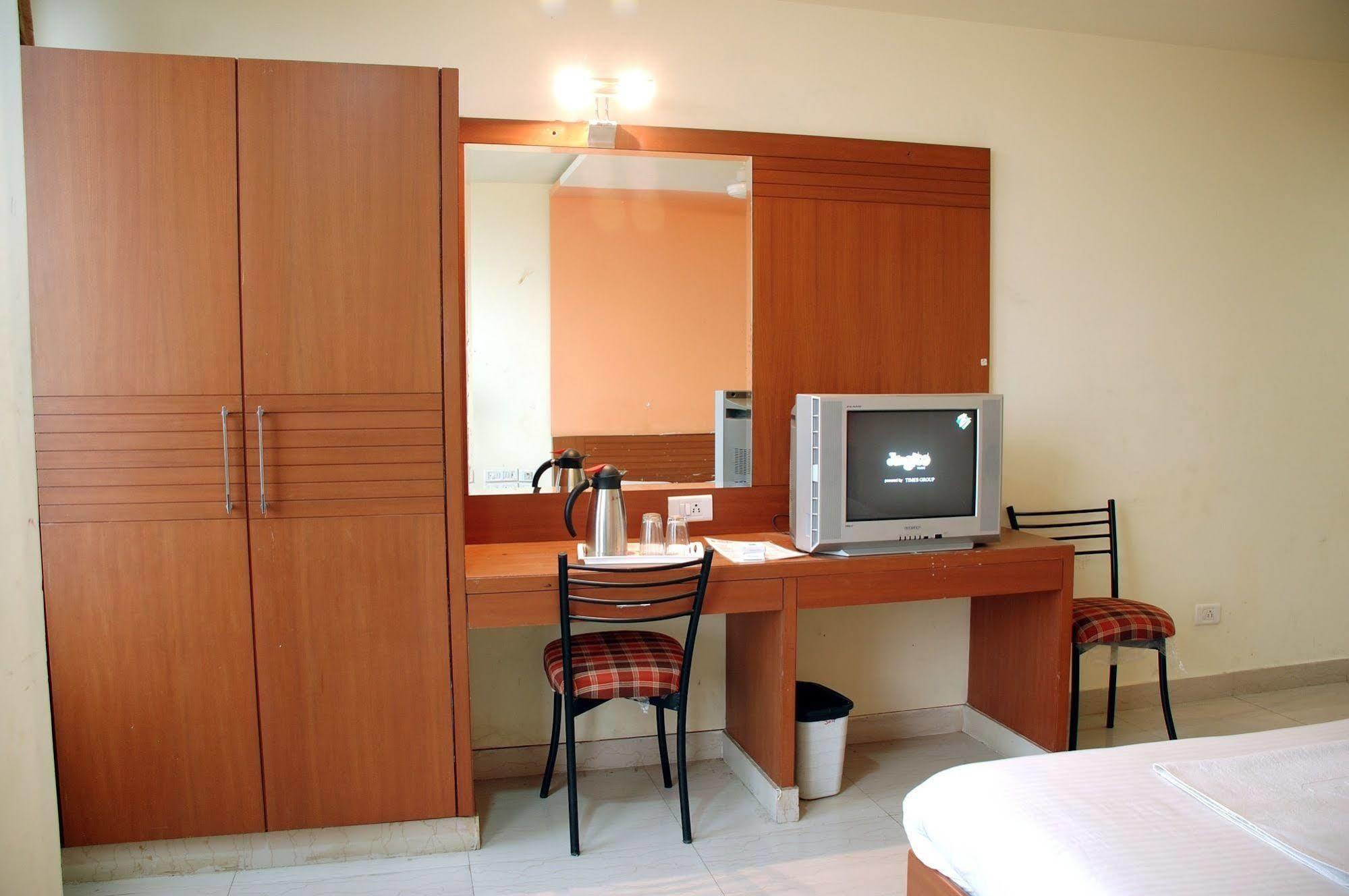 โฮเต็ล อิมพีเรียล คลาสสิค Hotel ไฮเดอราบัด ภายนอก รูปภาพ