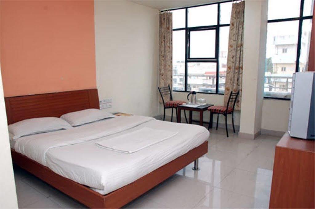 โฮเต็ล อิมพีเรียล คลาสสิค Hotel ไฮเดอราบัด ภายนอก รูปภาพ